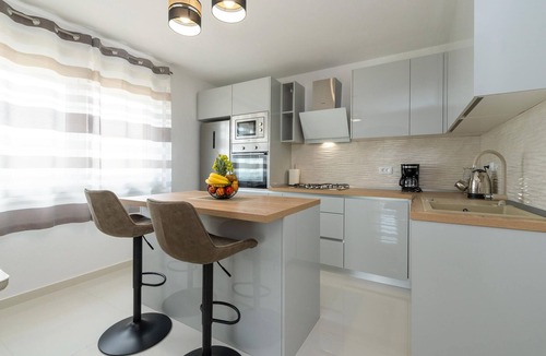 Benkovac House | Amazing home in Benkovac