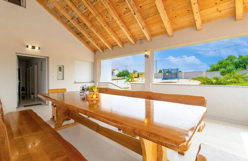 Benkovac House | Amazing home in Benkovac