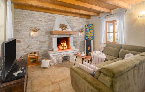 Divsici House | Amazing Home In Boduleri