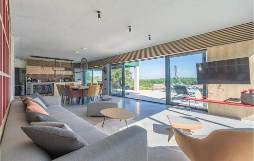 Vizinada House | Amazing Home In Bukori