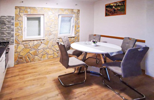 Zemunik Donji House | Amazing home in Donji Zemunik