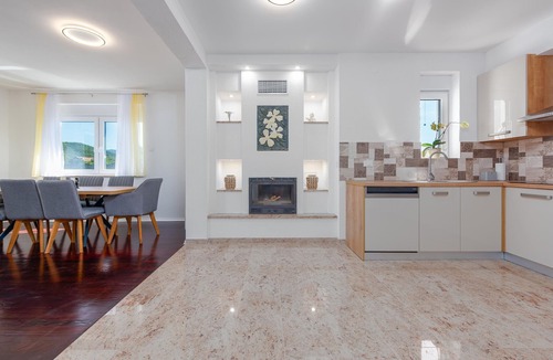 Gospic House | Amazing home in Debelo Brdo with sauna