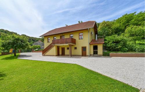 Sveti Kriz Zacretje House | Amazing Home In Donja Pacetina