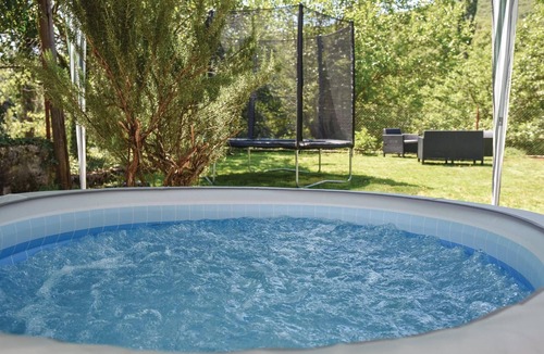 Blato na Cetini House | Amazing home in Blato na Cetini with WiFi