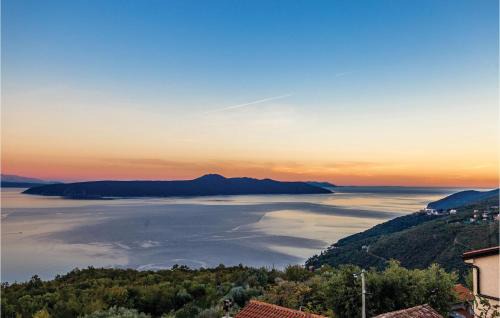 Obrs House | Amazing Home In Moscenicka Draga