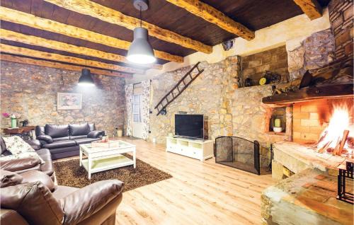 Obrs House | Amazing Home In Moscenicka Draga