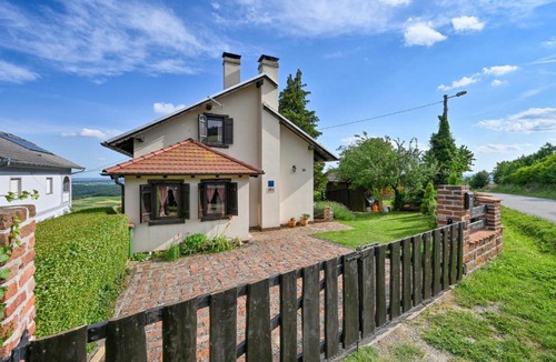 Kalnik House | Amazing Home In Kalnik With Sauna