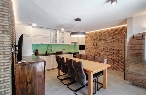 Lupoglav House | Amazing home in Lanisce