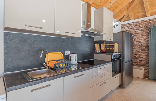 Benkovac House | Amazing home in Lisicic with private swimming pool, can be inside or outside