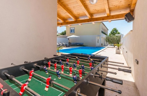 Velim House | Amazing Home In Nadin