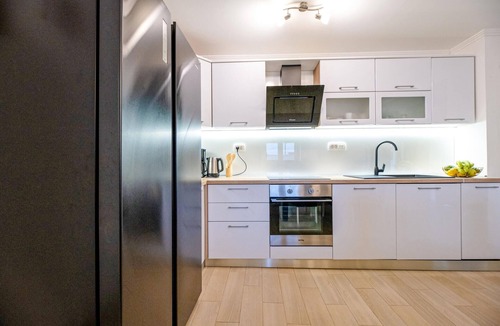 Velim House | Amazing home in Nadin