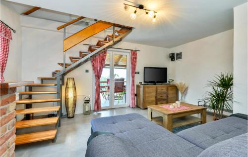 Kapela House | Amazing Home In Nova Diklenica With Sauna