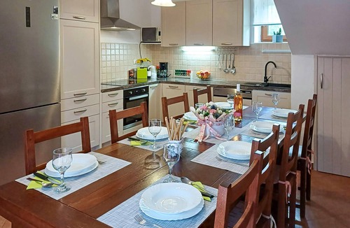 Pamici House | Amazing home in Pamici