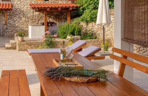 Podgradina House | Amazing home in Podgradina