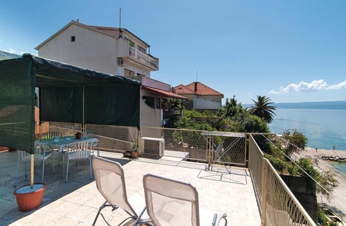 Podstrana House | Amazing home in Podstrana with WiFi