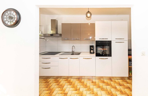 Poljica House | Amazing home in Poljica with WiFi