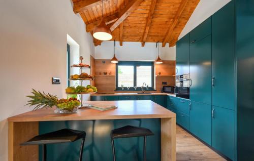 Puscine House | Amazing Home In Puscine With Sauna