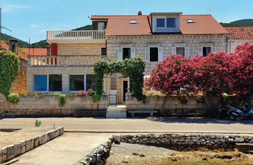 Kneza House | Amazing home in Racisce with WiFi