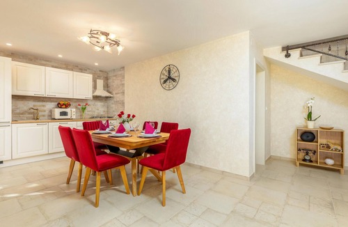 Rojnici House | Amazing home in Rojnici