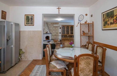 Runovici House | Amazing home in Runovic