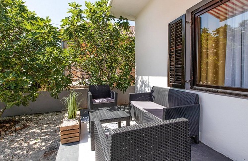 Seline House | Amazing home in Seline with WiFi