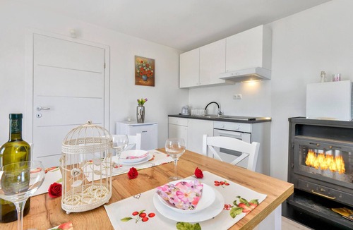 Velika Gorica House | Amazing home in Siljakovina with sauna