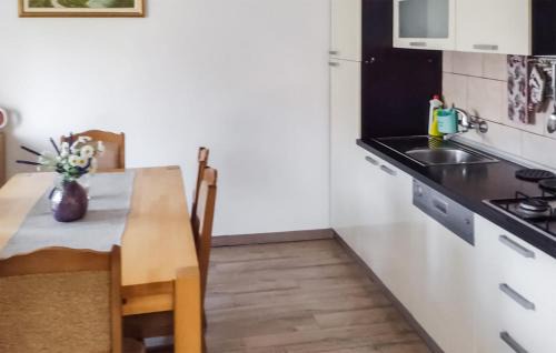 Smoljanac House | Amazing Home In Smoljanac