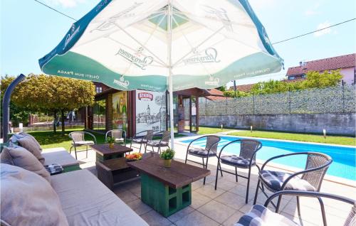 Kupinecki Kraljevec House | Amazing Home In Starjak With Private Swimming Pool, Can Be Inside Or Outside