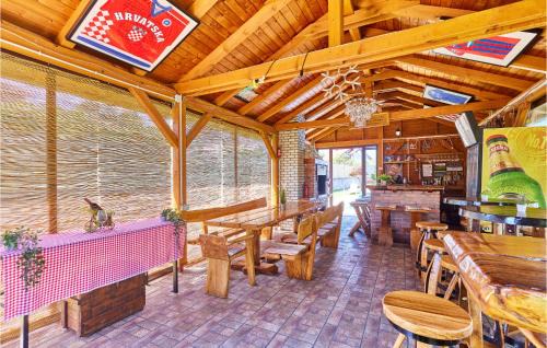 Kupinecki Kraljevec House | Amazing Home In Starjak With Private Swimming Pool, Can Be Inside Or Outside