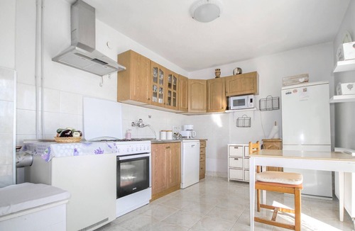 Suhac House | Amazing home in Suhac