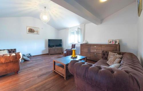 Trilj House | Amazing Home In Ugljane