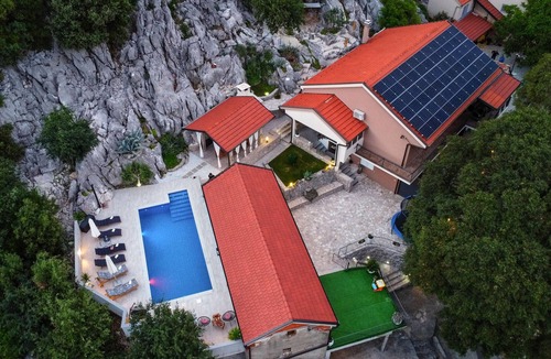 Vrgorac House | Amazing home in Vrgorac