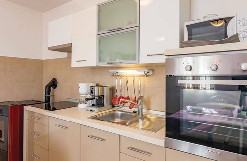 Zminj House | Amazing home in Zminj