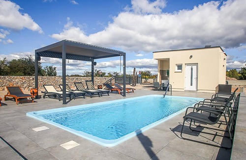 Bristane House | Amazing (sta)caravan in Drnis with WiFi