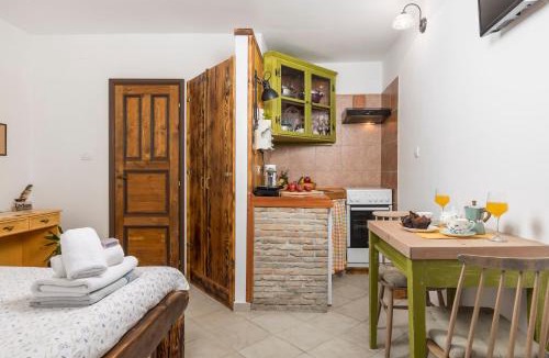 Mosenice House | Anamaria Rustic Apartments