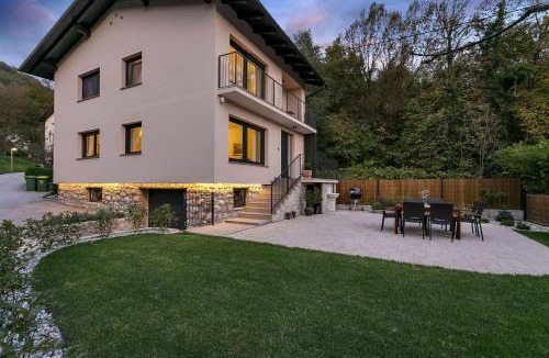 Lasko House | Angel Boutique Home - Entire premium house