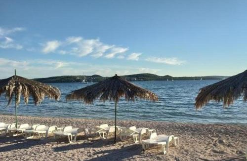 Seget Donji Apartment | Aniva - 50 m from the sea