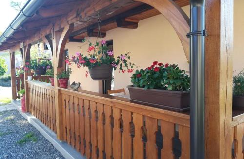 Metlika Apartment | Apartma Škrilje