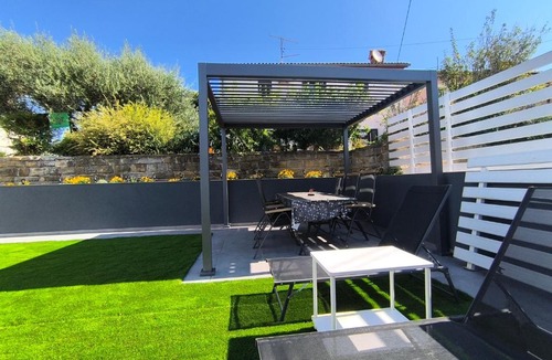 Hrvatini Apartment | Apartma LUST