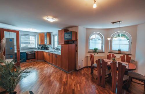 Zirovnica Apartment | Apartma Mici