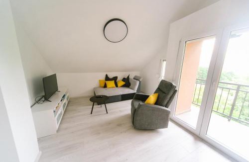 Bistrica ob Sotli Apartment | Apartma RO-ZE