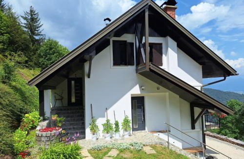 Skofja Loka Apartment | Apartma Slovenias
