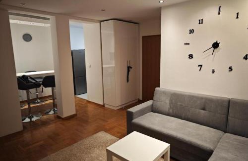 Osijek Apartment | Apartman 2 spavace sobe Osijek -self check IN