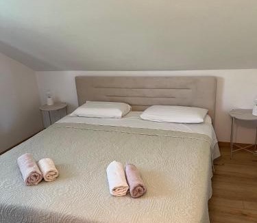 Cove Tri Zala (Zrnovo) Apartment | Apartman Kalac