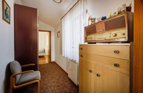 Buje Apartment | Apartman Makovac