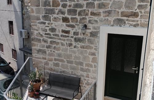 Kastel Kambelovac Apartment | Apartman old house in Kastel Kambelovac