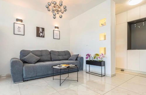 Bili brig Apartment | Apartman Oleander close to the beach