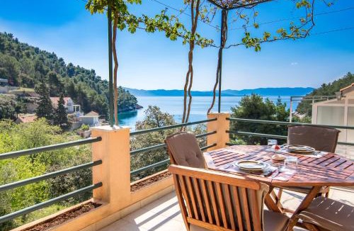 Bogomolje House | Apartman Pharia
