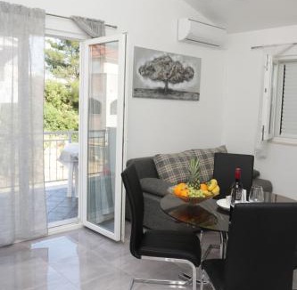Seget Vranjica Apartment | Apartmani Eni