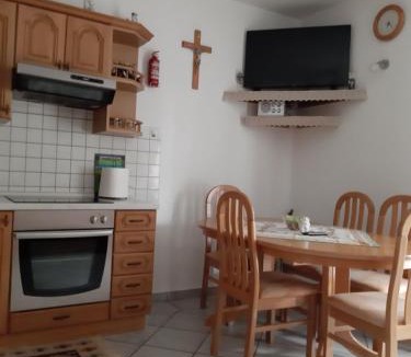 Omisalj Apartment | Apartmani Jozefina